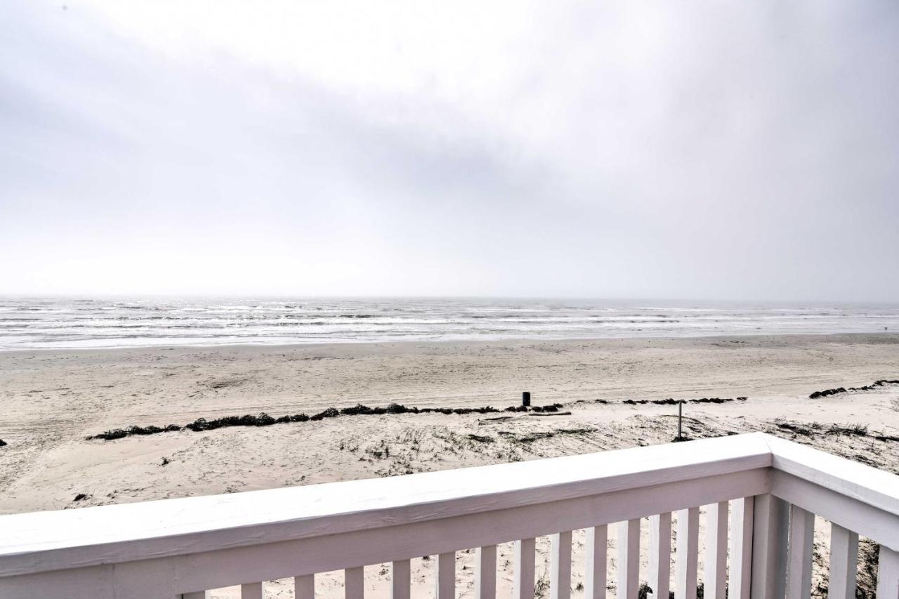 Beachfront Galveston Oasis Balconies, Ocean View! Екстериор снимка